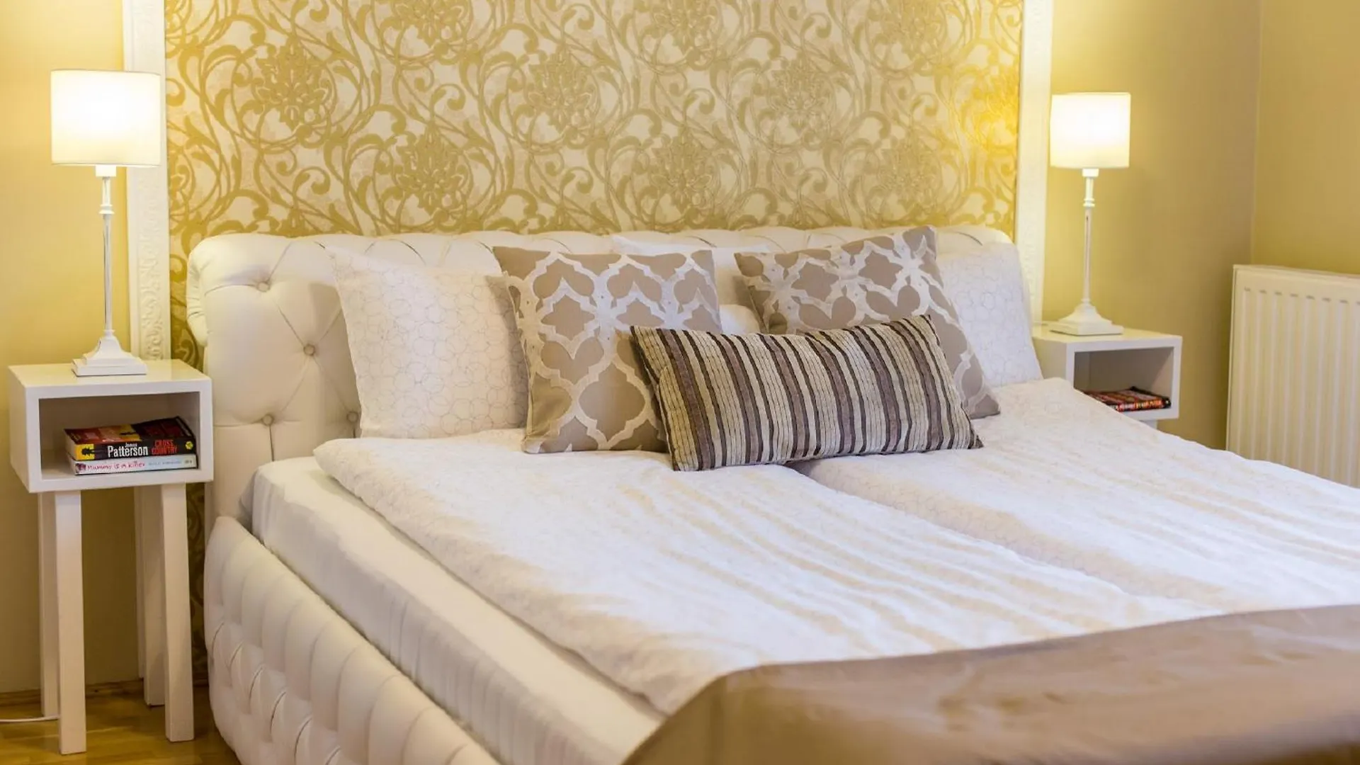 Colours Apartments Superior With Free Parking Budapest 0*,  Ungheria